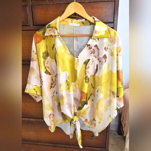 Made in Italy Satin Abstract Shortsleeve Blouse